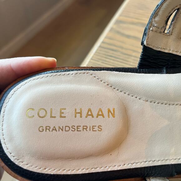 Cole Haan Sandals Size 8 Black Flat Leather Thong Slip On Flip Flop Comfort - Picture 6 of 9